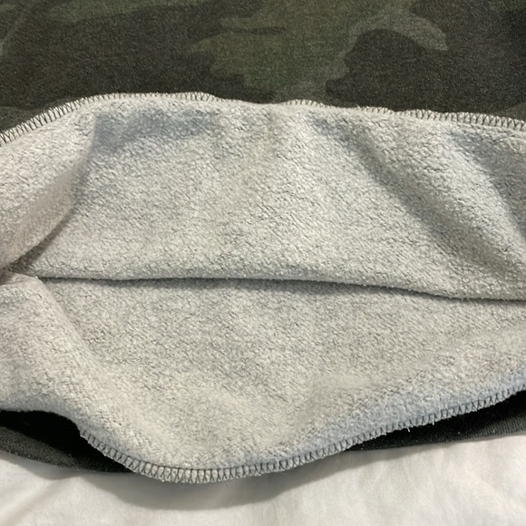 O’NEIL | Camo | Crewneck| Long Sleeve| Sweatshirt | Size S - Picture 12 of 13